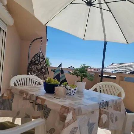Slani Vir, Miljkovica Appartement Vir